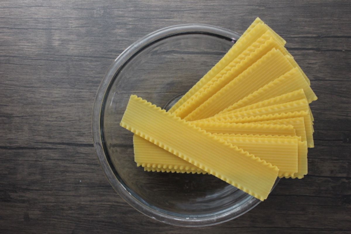 Image of lasagna noodles in a bowl.